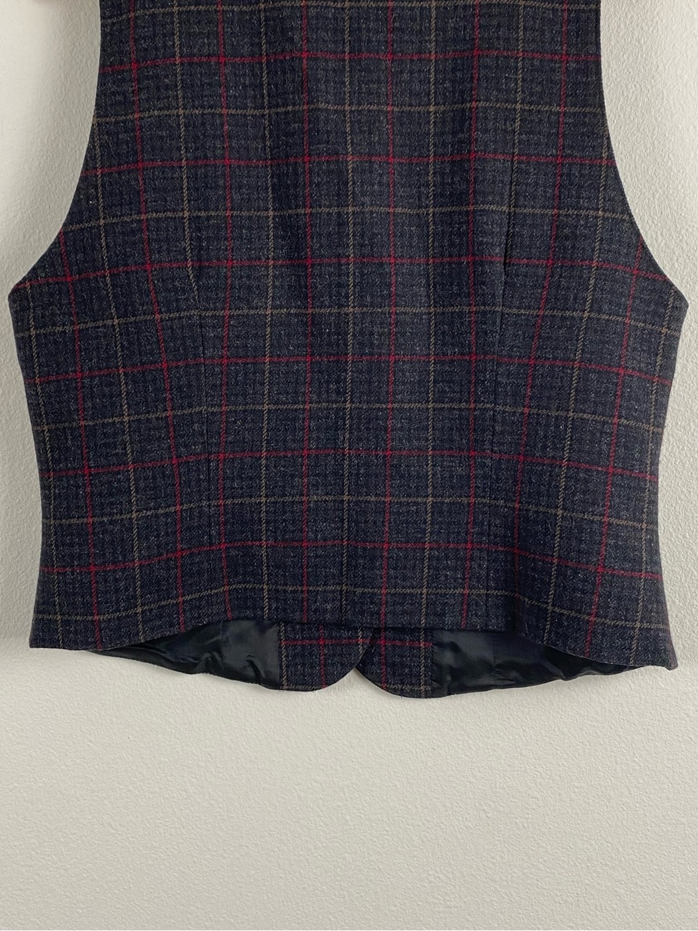 Pendleton Vintage Virgin Wool Plaid Vest Waistcoat | Gray/Multicolor - Picture 6 of 15